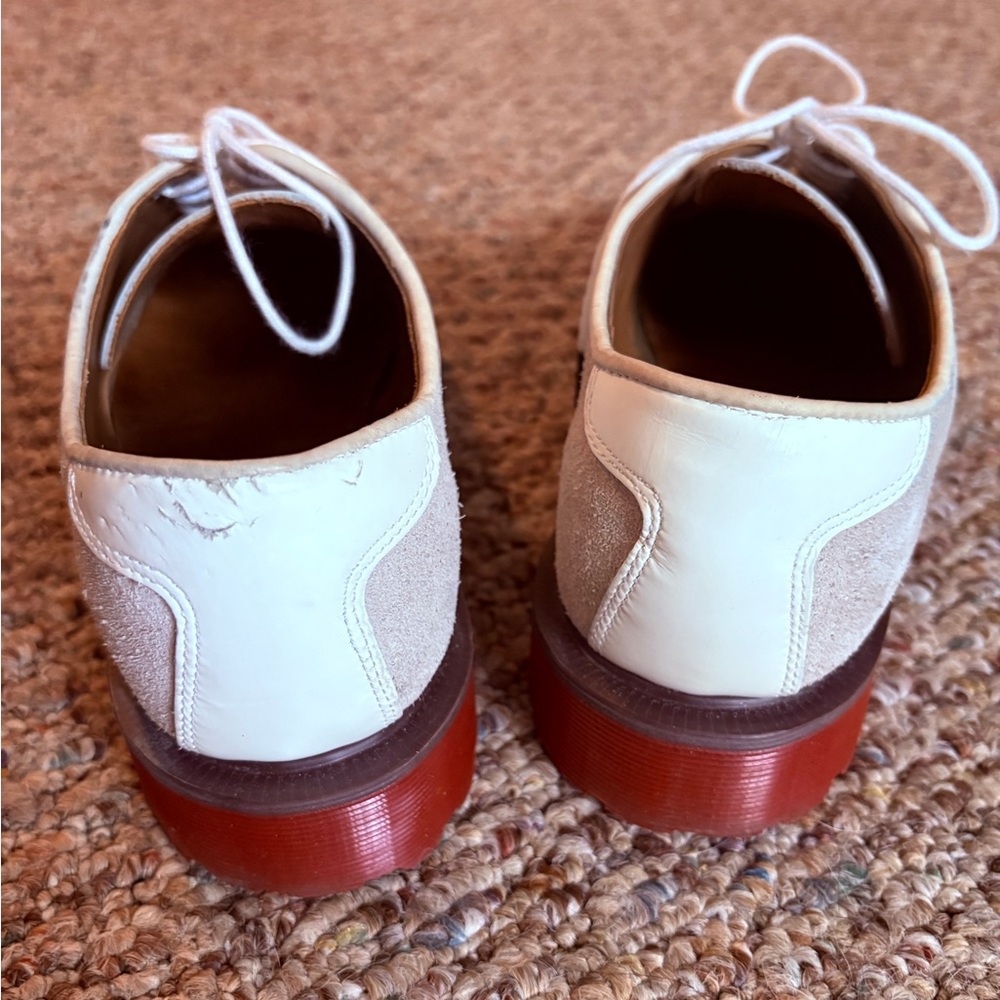 Dr. Martens two-tone lace-up - Picture 7 of 10